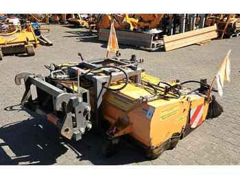 Fshesë UNIMOG
