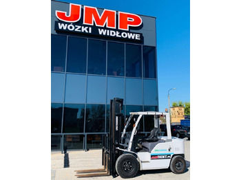 Pirun më naftë UniCarriers D1F4A35 GX35: foto 5 Pirun më naftë UniCarriers D1F4A35 GX35: foto 5