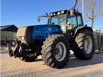 Traktor VALTRA 8550
