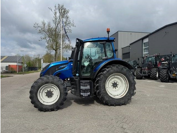 Traktor VALTRA N134