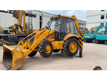 Fadromë me shkarkim nga prapa JCB 3CX