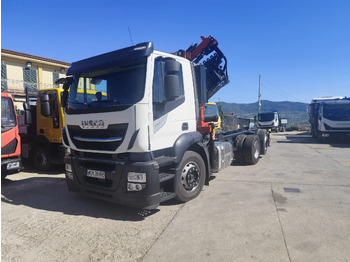 Kamion me vinç IVECO Stralis