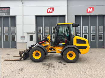 Fadrom me goma JCB 409