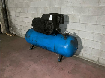 Pajisjet e ofiçinës