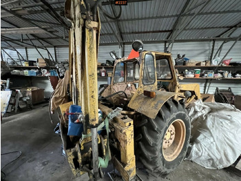 Fadromë me shkarkim nga prapa Backhoe loader- MASSEY-FERGUSON 203: foto 2
