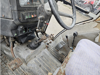 Traktor 1988 MF 390 2wd: foto 4