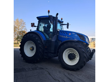 Traktor NEW HOLLAND