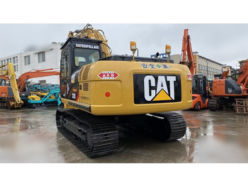 Ekskavator me zinxhirë CATERPILLAR 320D: foto 3