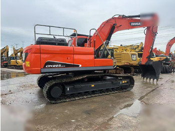 Ekskavator me zinxhirë DOOSAN DX225LCA