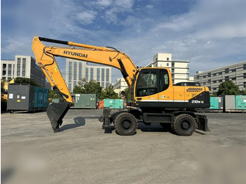 Ekskavator me goma HYUNDAI