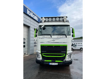 Kamion vetëshkarkues VOLVO FH