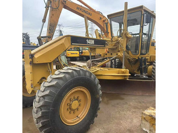 Makinë niveluese CATERPILLAR 140H