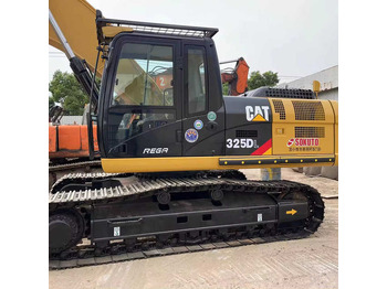 Ekskavator me zinxhirë CATERPILLAR 325DL