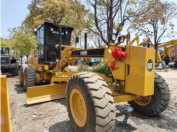 Makinë niveluese CATERPILLAR 140H construction machine good price in stock: foto 2