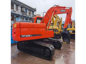 Ekskavator me zinxhirë DOOSAN DX225LC