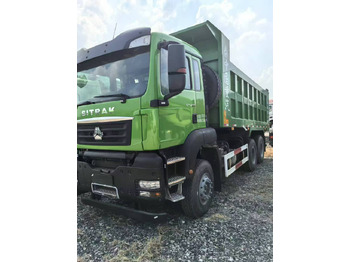 Kamion vetëshkarkues SINOTRUK HOWO