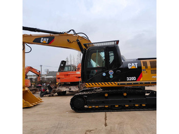 Ekskavator me zinxhirë CATERPILLAR 312D