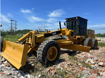 Makinë niveluese CATERPILLAR 140H