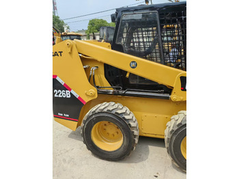 Mini fadrom CATERPILLAR 226B: foto 2 Mini fadrom CATERPILLAR 226B: foto 2