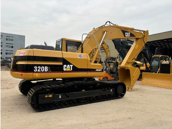 Ekskavator me zinxhirë CATERPILLAR 320BL