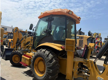 Fadromë me shkarkim nga prapa CATERPILLAR 420F: foto 4 Fadromë me shkarkim nga prapa CATERPILLAR 420F: foto 4