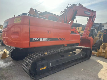 Ekskavator me zinxhirë DOOSAN DX225LC