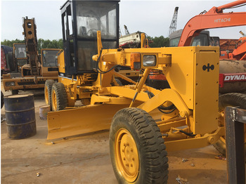 Makinë niveluese KOMATSU