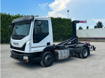 Kamion vetëngarkues IVECO