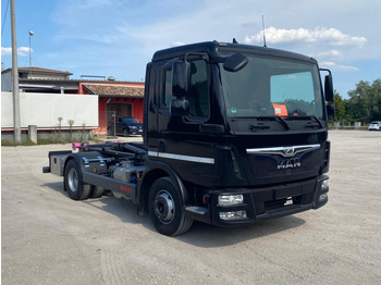 Kamion vetëngarkues MAN TGL 12.220