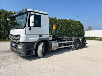 Kamion vetëngarkues MERCEDES-BENZ Actros