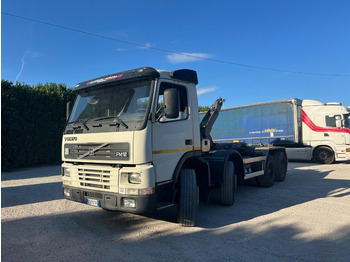 Kamion vetëngarkues VOLVO FM12