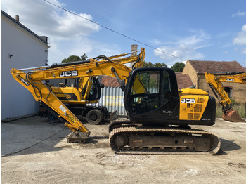 Ekskavator me zinxhirë JCB