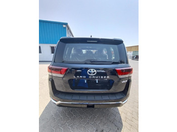 Veturë i ri Toyota Land Cruiser VXR: foto 3