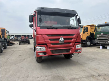 Kamion vetëshkarkues SINOTRUK HOWO