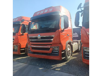 Gjysmë-kamion SINOTRUK HOWO
