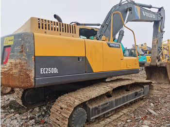 Ekskavator me zinxhirë VOLVO EC250D: foto 3