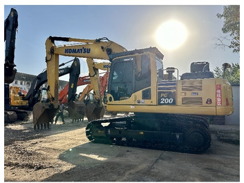 Ekskavator me zinxhirë KOMATSU PC200-8