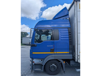 Kamion me tendë MAN TGL 8.250: foto 2