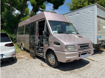 Autobus suburban IVECO