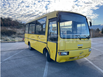 Autobus shkollor IVECO
