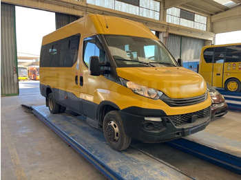 Autobus shkollor IVECO Daily