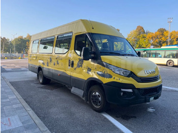 Autobus shkollor IVECO Daily