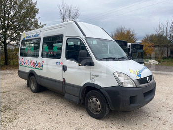 Autobus shkollor IVECO Daily