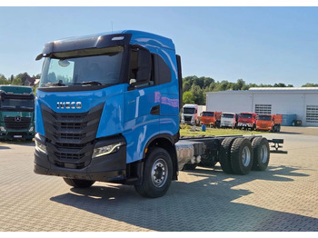 Kamion kabinë-shasi IVECO S-WAY