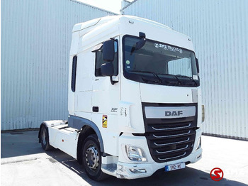 Gjysmë-kamion DAF XF 460