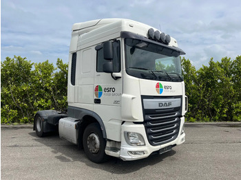 Gjysmë-kamion DAF XF