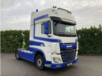 Gjysmë-kamion DAF XF 440