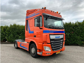 Gjysmë-kamion DAF XF 440
