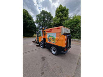 Makineri fshirëse-thithëse Bucher Kehrmaschine BUCHER-GUYER Kehrmaschine EG 4.500 kg Diesel Topzustand: foto 5