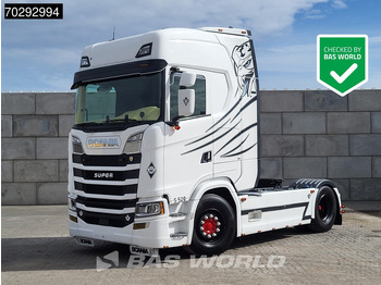 Gjysmë-kamion SCANIA S 520